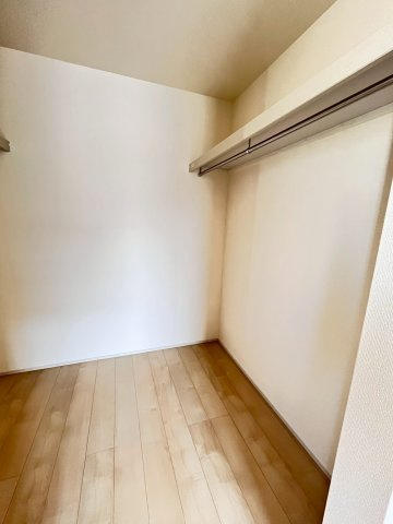 ●鈴鹿市磯山 新築戸建の収納