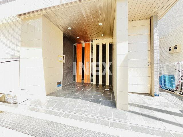 藤沢市鵠沼石上１丁目の賃貸マンションのエントランス
