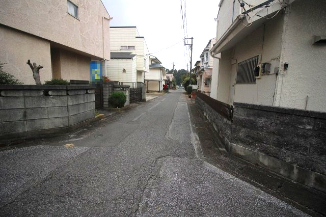 小山市城東４丁目の前面道路含む現地写真|西側私道