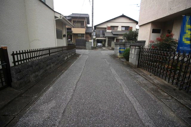 小山市城東４丁目の前面道路含む現地写真|西側私道