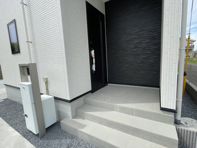 藤岡市森1期（全1棟）1号棟の玄関