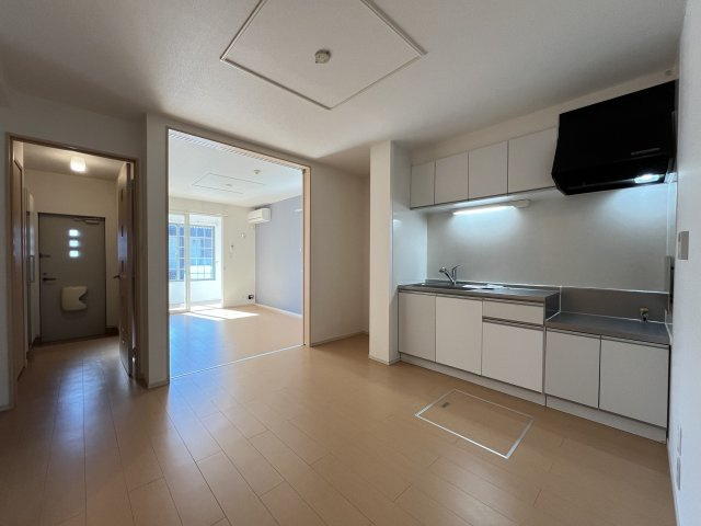 セレッソ　Ａの洋室|イメージ102号室の写真（反転あり）