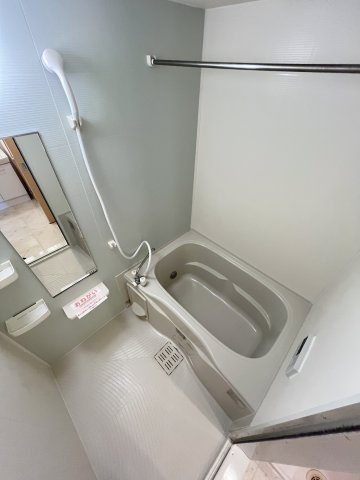 セレッソ　Ａの浴室|イメージ102号室の写真（反転あり）