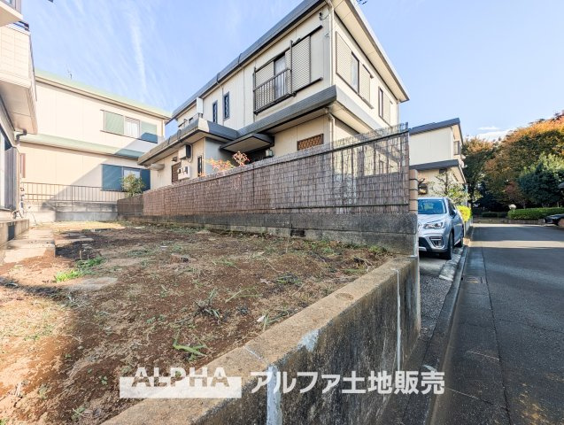 ~日野西平山~Remodeled Homeの外観|【the light】
◆ほのかな光を◆夕暮れ時に迎える優しい光。暖かく心休まるほっとする瞬間。家族のもとへ。幸せのもとへ。しんちくには出せないレトロな装いがわが家に愛着を沸かせます。