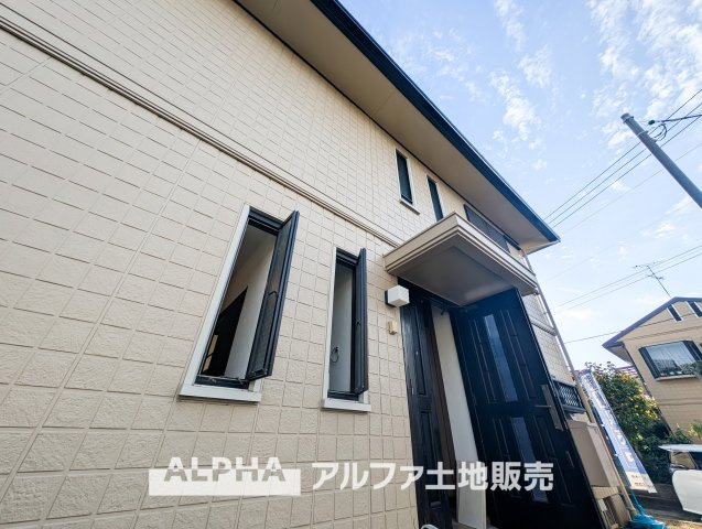 ~日野西平山~Remodeled Homeの外観|【outward appearance】
◆時を忘れる場所◆みんなが集い、食事と楽しい会話が始まる。話に夢中になり、ついつい時を忘れ夜半過ぎになってしまう。そんな束の間の幸せを感じさせてくれる場所。