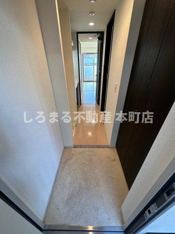 エステムコート阿波座プレミアムの玄関