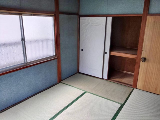 中台二丁目貸家の居間・リビング