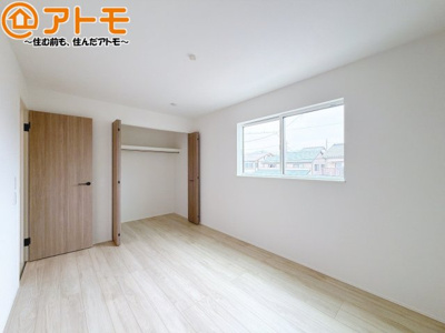 【収納】 | 清水区向田町第1期　新築戸建　2号棟 | ハンガーパイプ付きのクローゼットは季節ものなどを収納することができて便利です♪