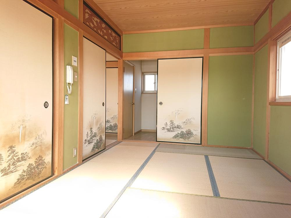 楠根南町　中古一戸建ての子供部屋|和室6.7帖
■物件内覧・資金計画相談・住宅ローン相談、リフォーム相談、お問合せ受付中■
※当日・翌日のご内覧、ご相談はお電話でのお問合せがスムーズです！