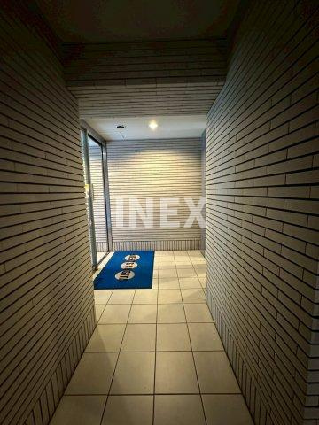 横浜市磯子区杉田１丁目の賃貸マンションのロビー