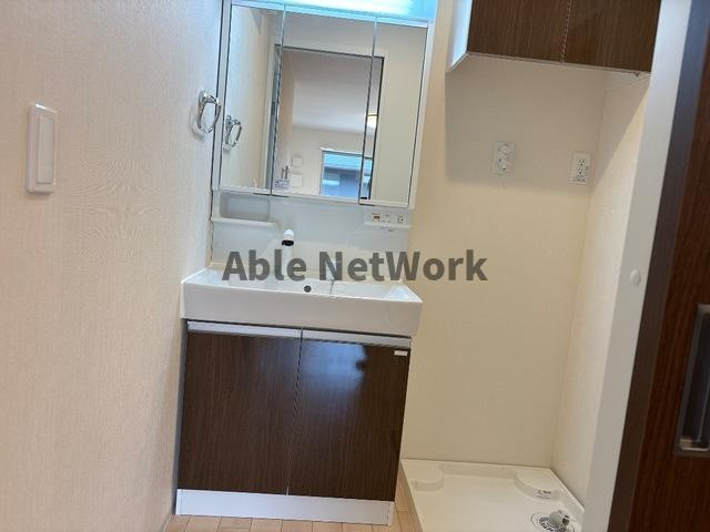 カリーノミラドールの洗面所|独立洗面化粧台付き