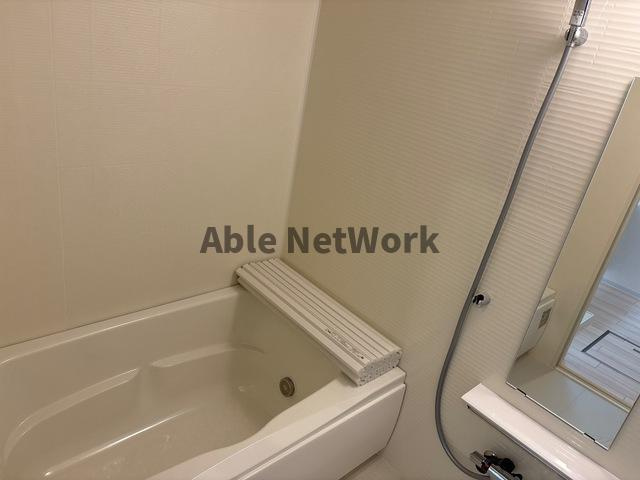 カリーノミラドールの浴室|ゆったり入れる浴槽