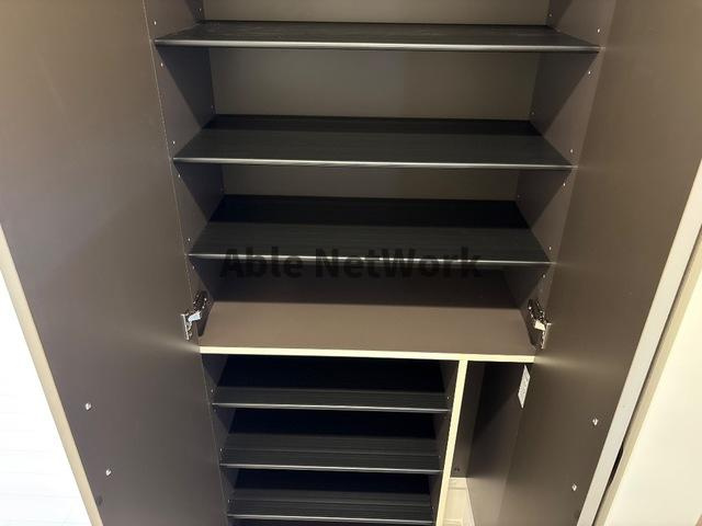 カリーノミラドールの玄関|シューズボックス付き