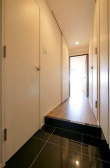 【玄関】 | La Douceur志茂