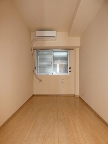 ライオンズ横浜新子安ハーバーコートのその他|洋室約5.0畳（玄関隣）