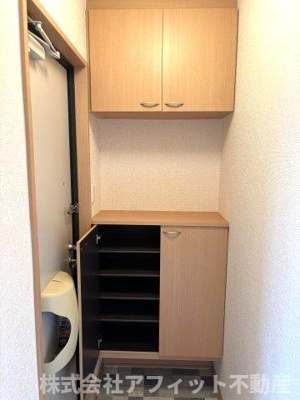 【玄関】 | ウィルモア手城 B棟 | シューズボックス