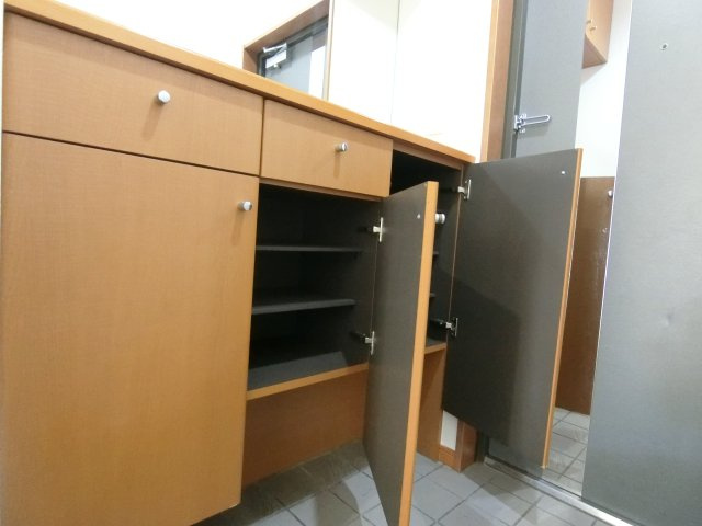 サーパス西福原の収納