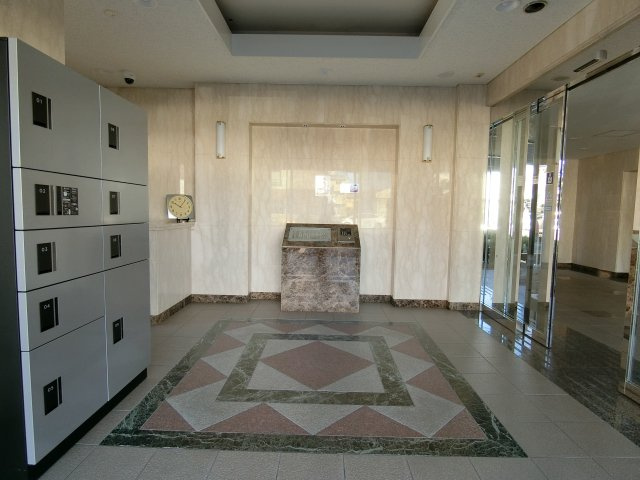 サーパス西福原のロビー