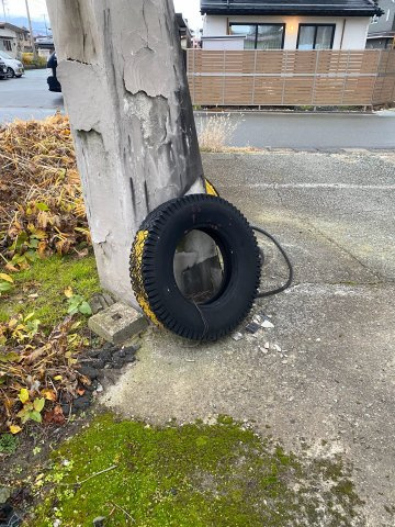 寒河江市大字高屋字西浦92のその他|鉄塔の足が一本敷地内にあります。