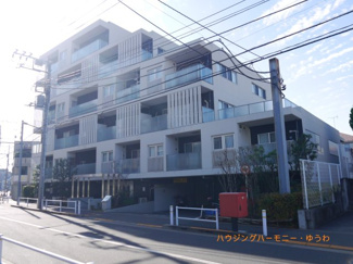 【外観】 | 穏やかな風と陽光を導き、プライバシーに配慮された設計プランを採用し、居住性を一段と心地よいものにしています。