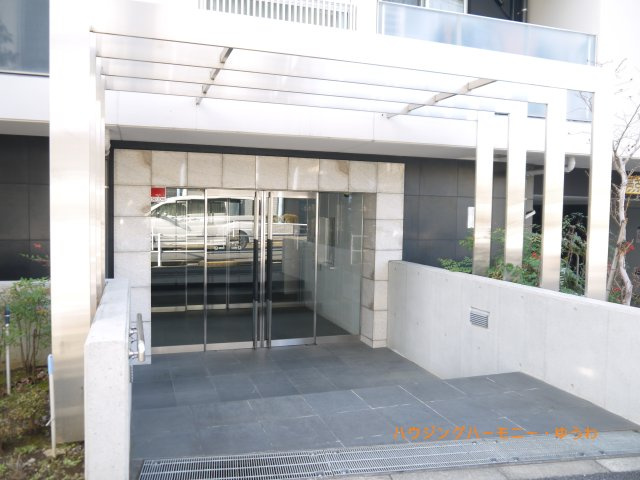 【エントランス】 | ウィンシティ成増 | 住まいの顔にふさわしい落ち着いた迎賓空間