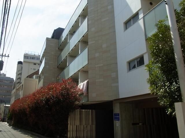 エルスタンザ代々木の居間・リビング