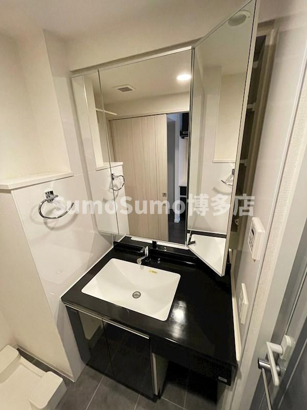 ウェルブライト博多ステーションの独立洗面台