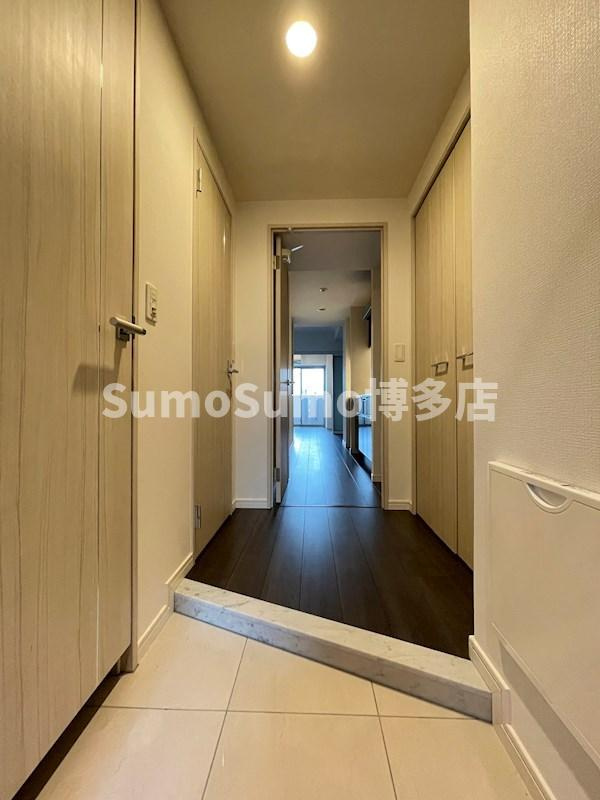 ウェルブライト博多ステーションの玄関