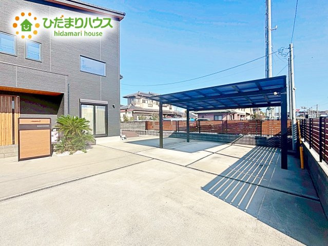 【設備】 | 水戸市城東3丁目　中古戸建 | 2台分のカーポート付き！ファミリーカーを2台停めても乗り降りができる余裕のスペースです！