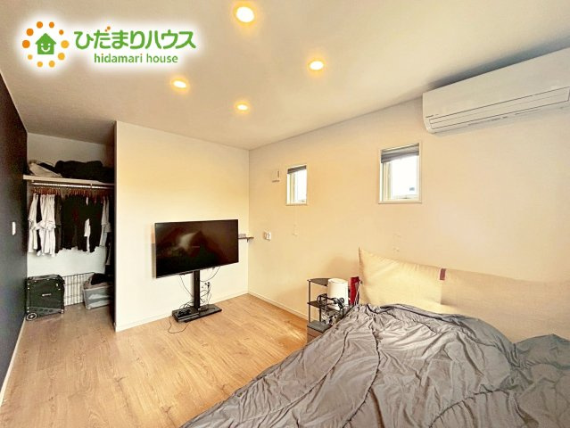 【洋室】 | 水戸市城東3丁目　中古戸建 | 家具の配置がしやすいシンプルで使い勝手のいい一部屋。