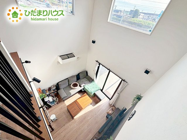 【居間・リビング】 | 水戸市城東3丁目　中古戸建 | 家族だんらんで、笑顔のたえない時間も増えそうな広々としたLDKが魅力です(^^)/窓も多くて明るい空間でくつろげます。