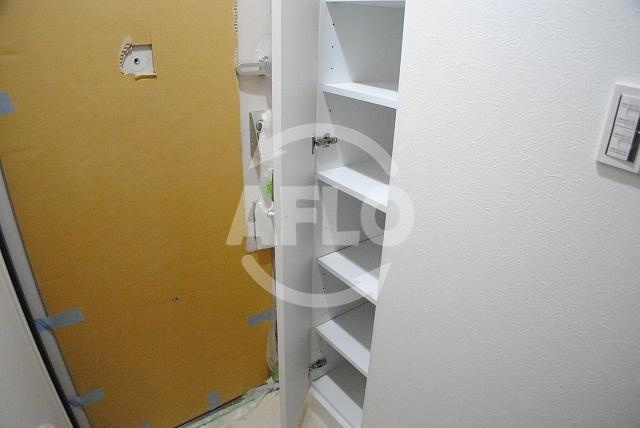 ウエンズ東心斎橋の収納|ウエンズ東心斎橋　シューズボックス