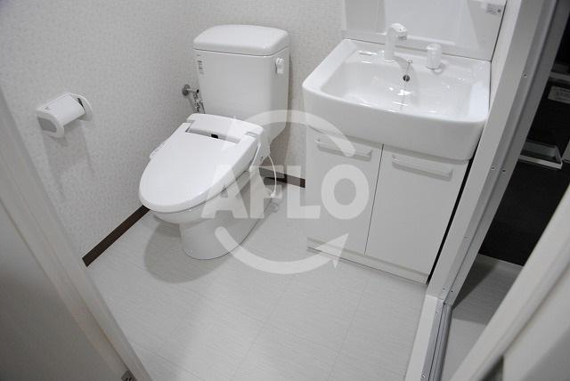 ウエンズ東心斎橋のトイレ|ウエンズ東心斎橋　温水洗浄便座