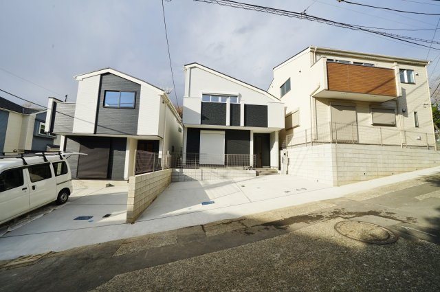 【横浜市保土ケ谷区鎌谷町339-7全3棟新築戸建て】★仲介手数料無料★（宮谷小学校・宮田中学校）の外観