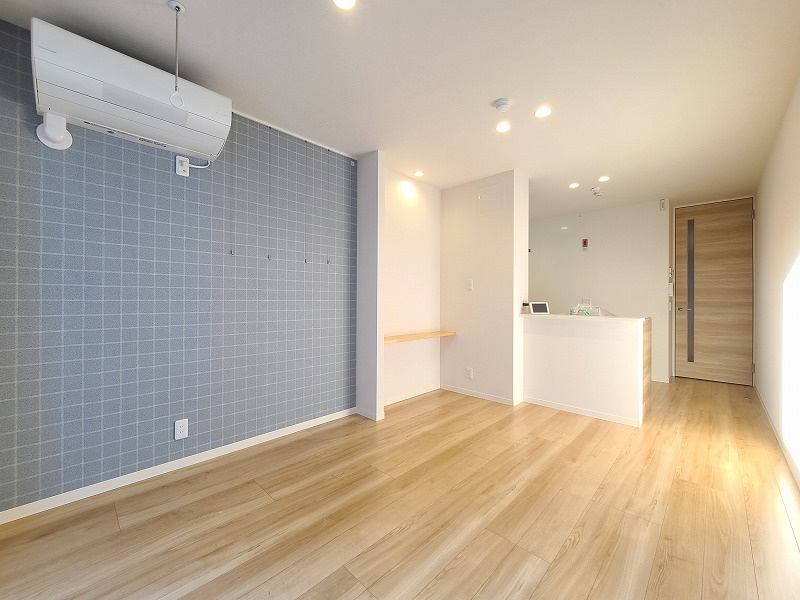 太陽の家の内装