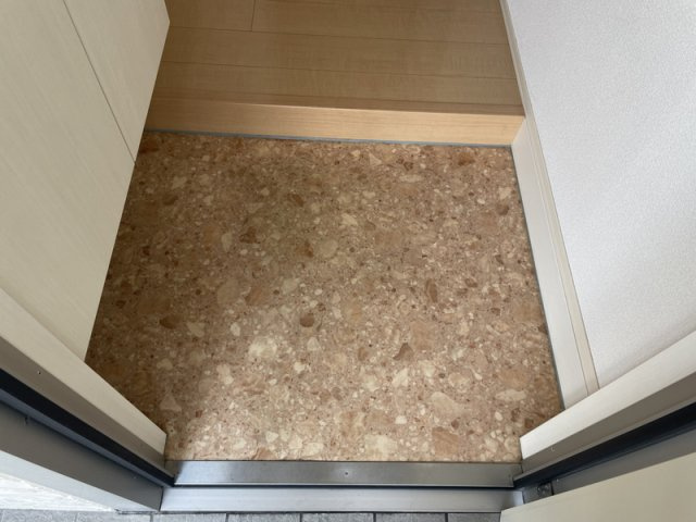 エクセル正門通の玄関