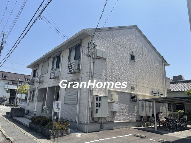 エクセル正門通の外観