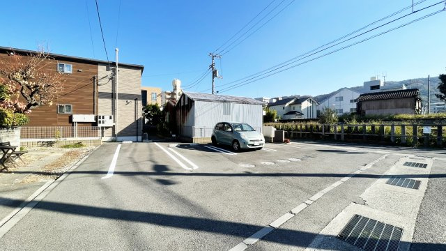 シーズ蔵本の駐車場