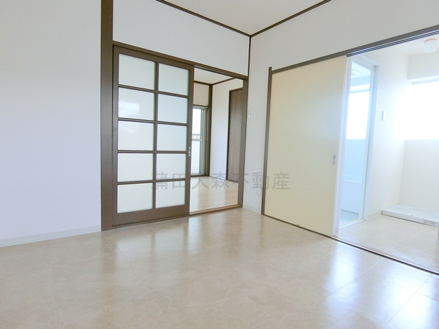 ハイツ徳司の居間・リビング