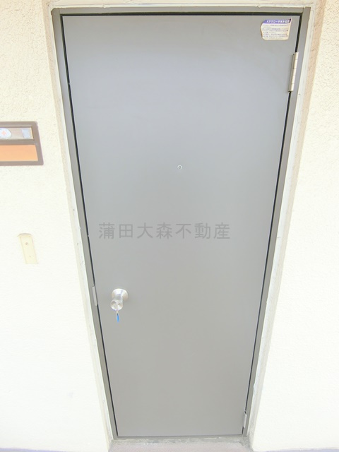 ハイツ徳司の玄関