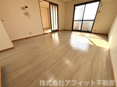 【居間・リビング】 | グリーン・ビュー幸 | LDK11.5帖※イメージです