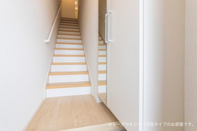 アークヒルズＫの玄関|ゆったりとした玄関です