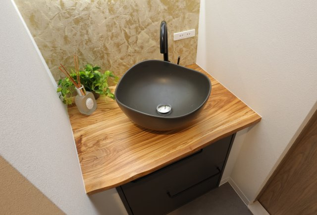 ディオ・フェルティ大津瀬田　天然木フルリノベーションのキッチン