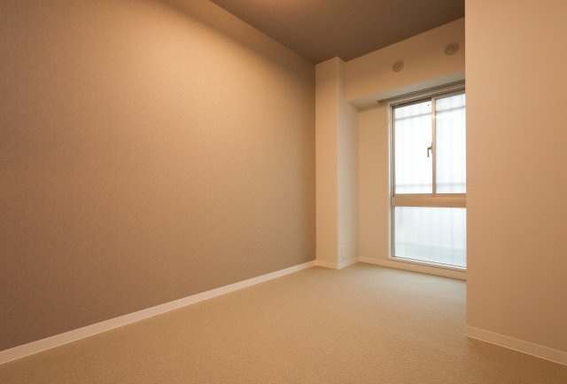 ディオ・フェルティ大津瀬田　天然木フルリノベーションの独立洗面台