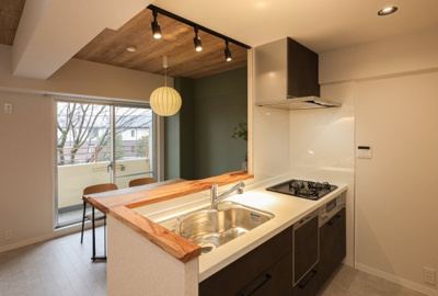 【居間・リビング】 | ディオ・フェルティ大津瀬田　天然木フルリノベーション