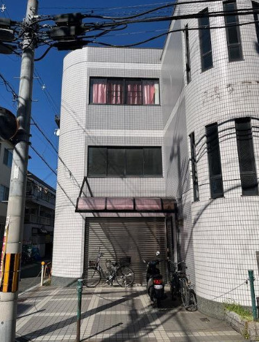 若江岩田貸店舗の外観