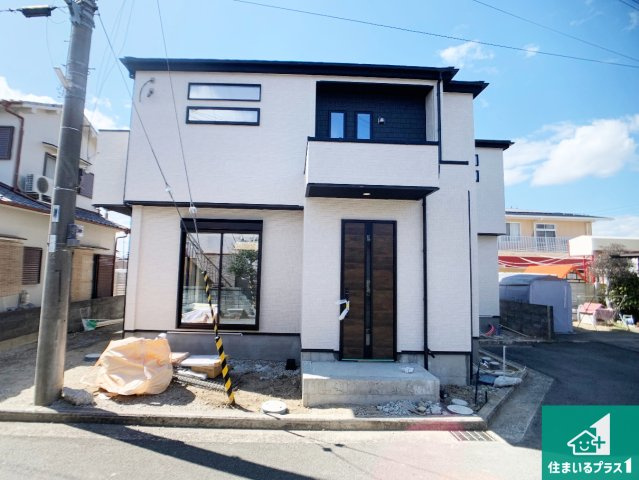 加古川市平岡町高畑　新築一戸建てのトイレ|シンプルなトイレは落ち着く空間！お手入れも簡単です！