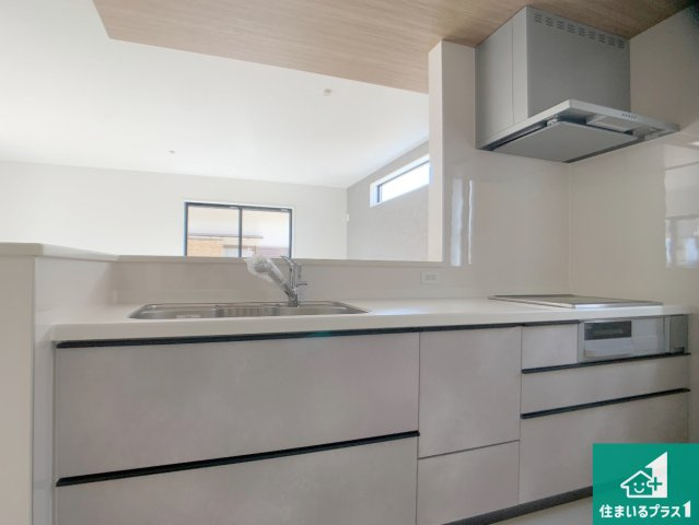 加古川市平岡町高畑　新築一戸建ての外観|現在建築中！落ち着いた街並みで新生活を始めることが出来そう！周辺の物件も併せてご紹介させて頂きます！