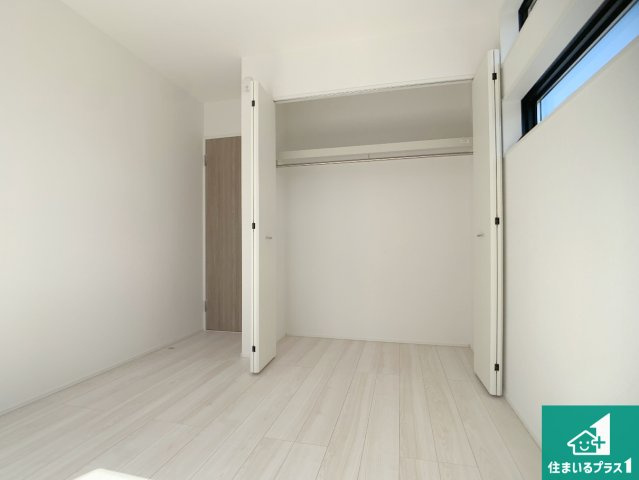 加古川市平岡町高畑　新築一戸建ての外観|周辺は落ち着いた街並みの住宅地！子育てがしやすい住環境です！まだ未完成ですが、現地でしかわからない事もございます。是非一度ご覧ください。