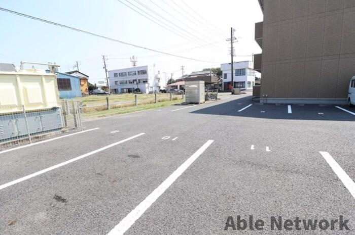 グランドゥール三笠山の駐車場|駐車場